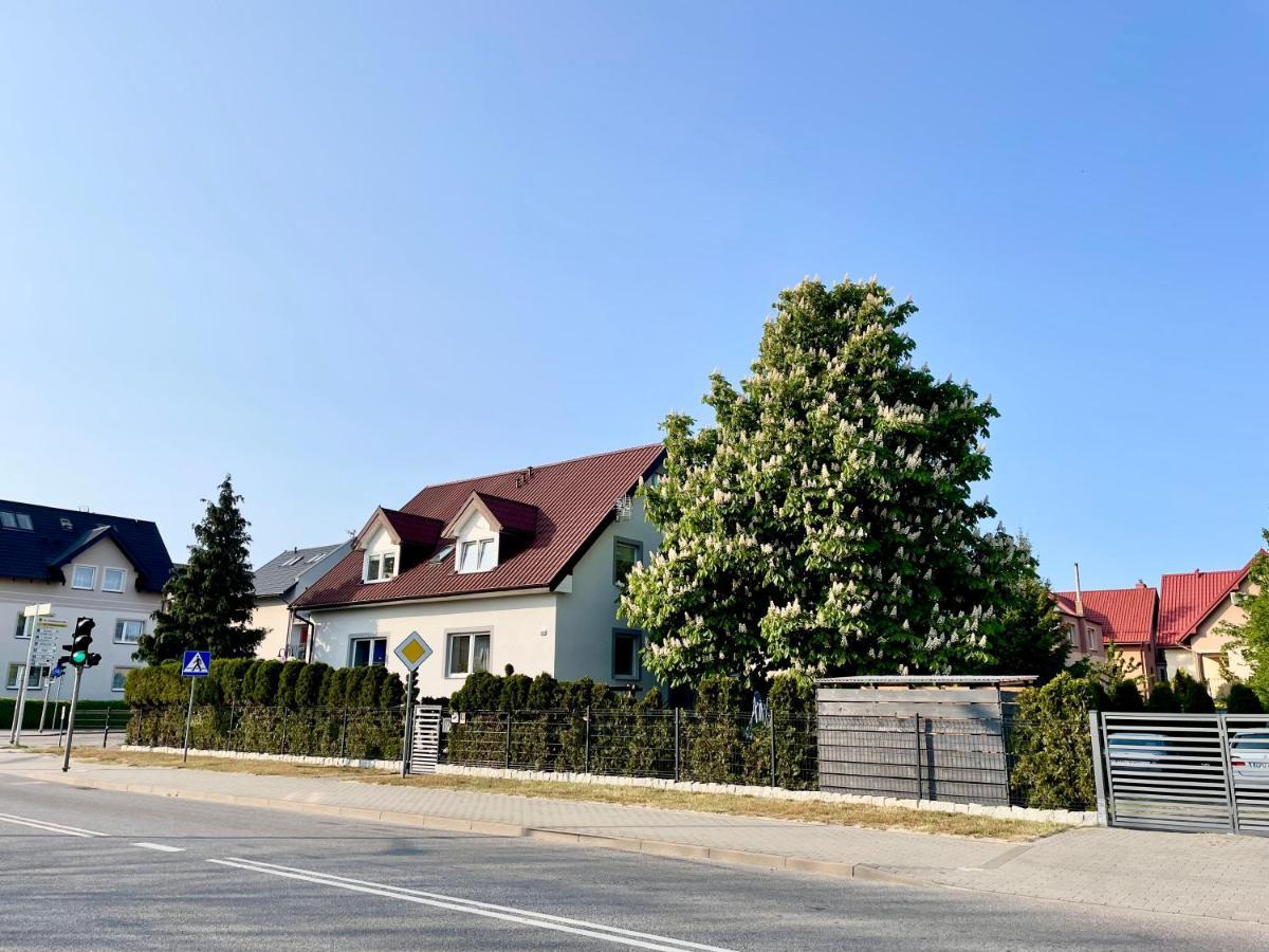 Pokoje I Domek Letniskowy Pod Kasztanem 야스타르니아 외부 사진